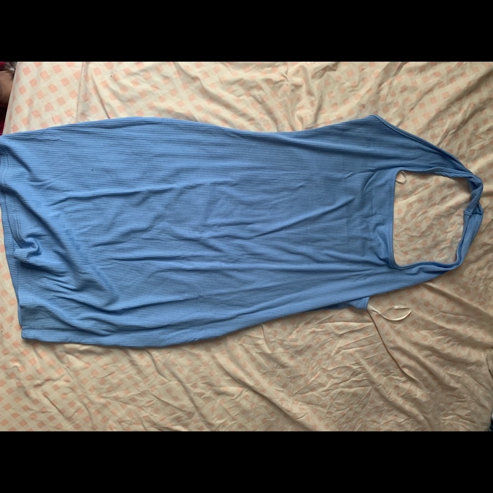 Around the neck dress